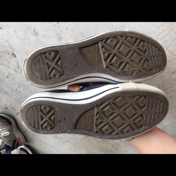 Navy converse - Picture 3 of 3